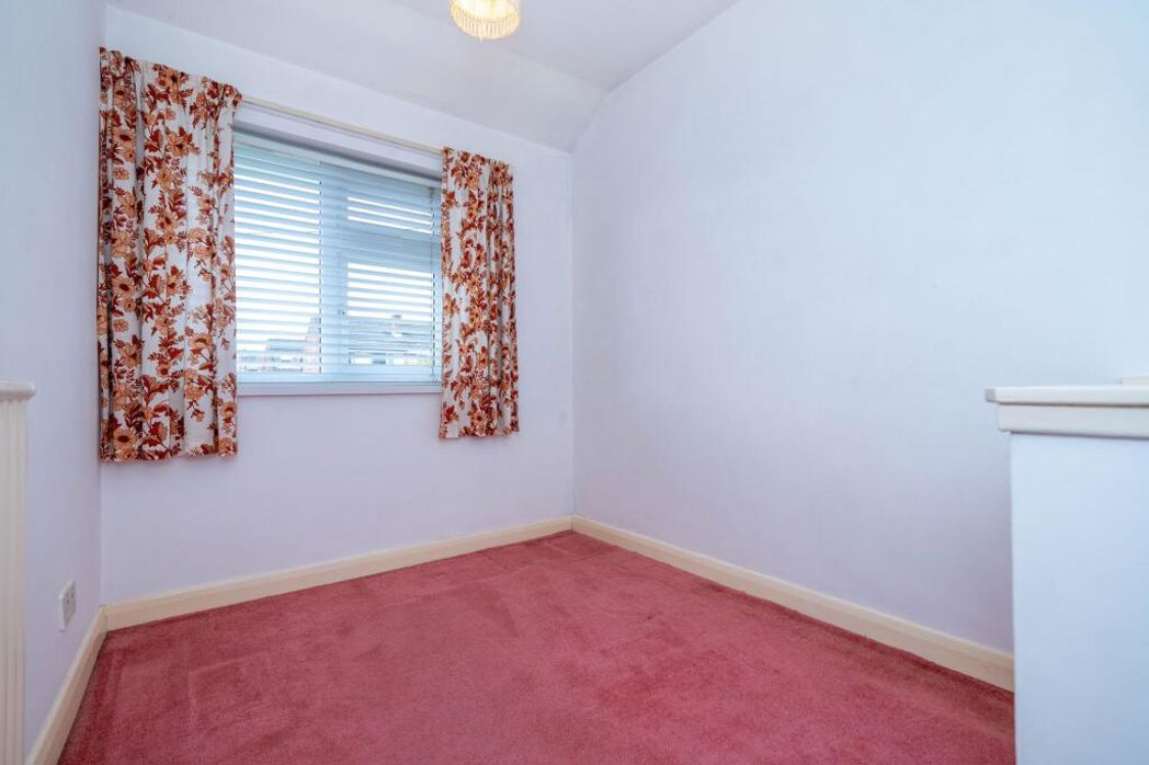 Property image 8 of 12