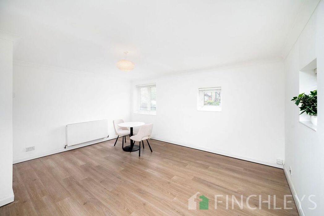 Property image 5 of 15