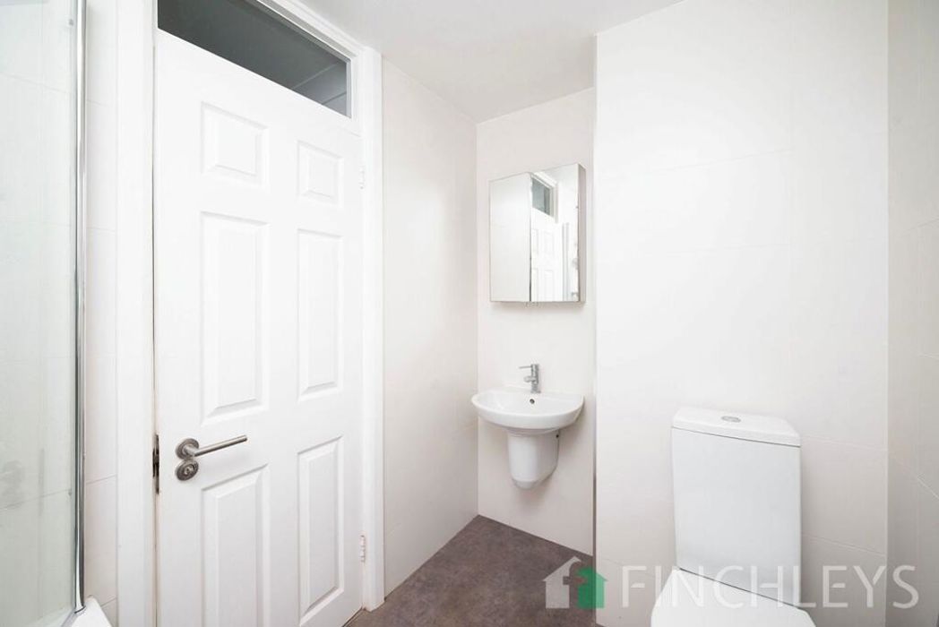 Property image 12 of 15