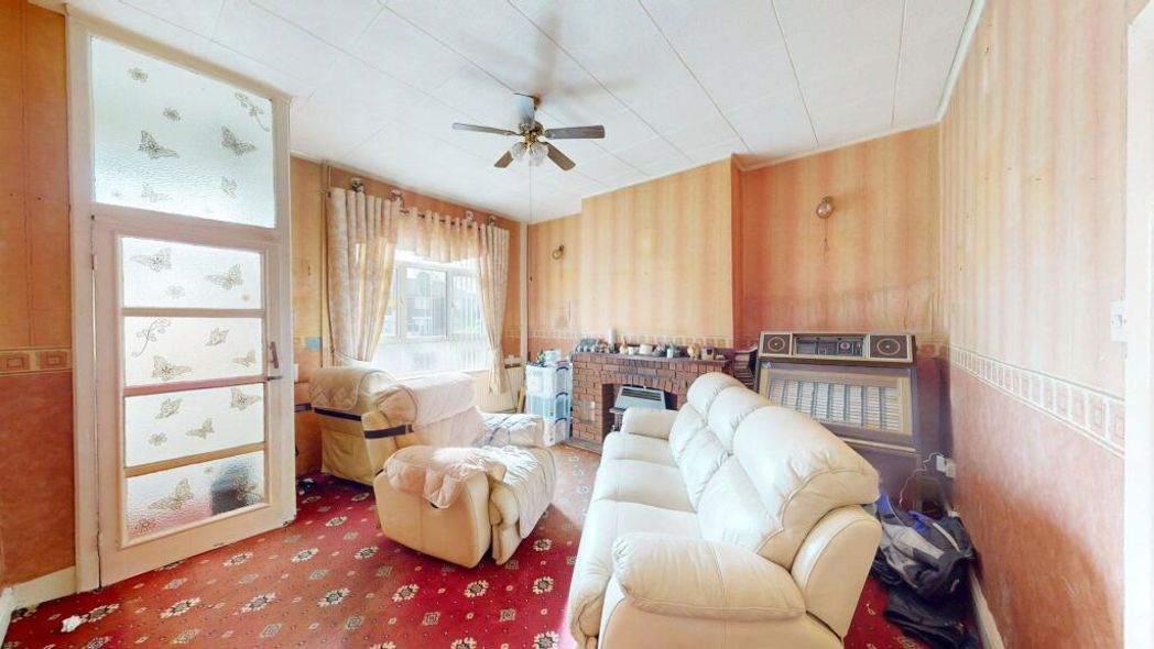 Property image 2 of 8