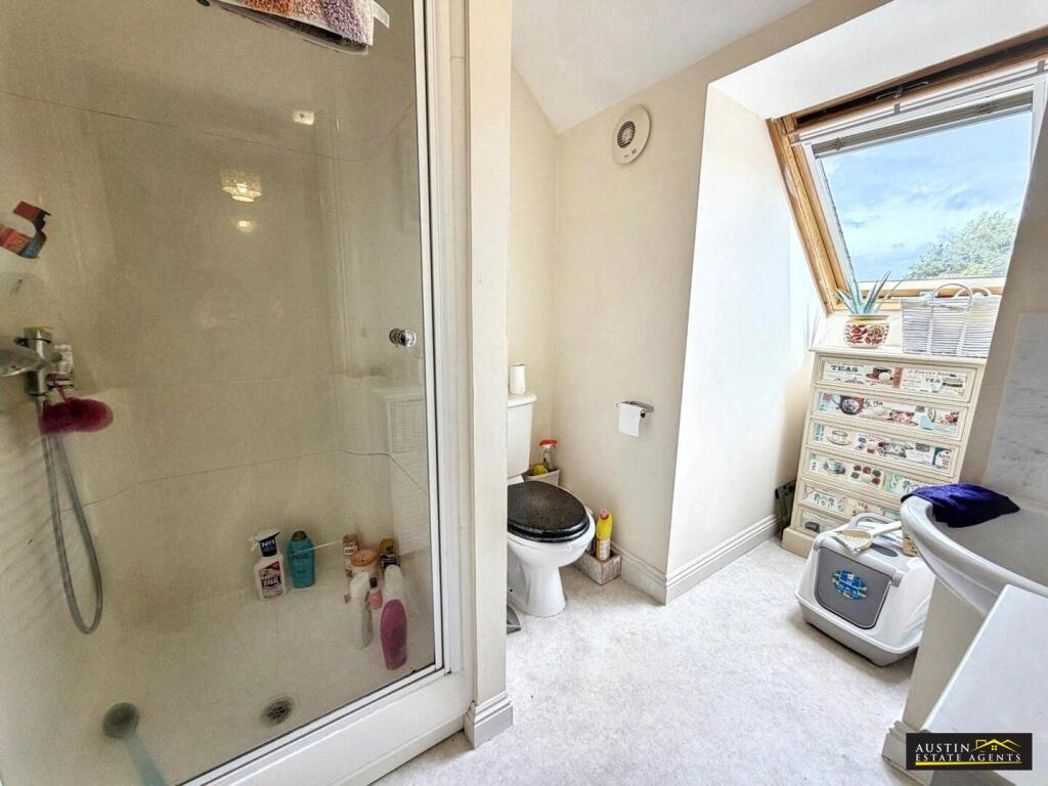 Property image 10 of 14