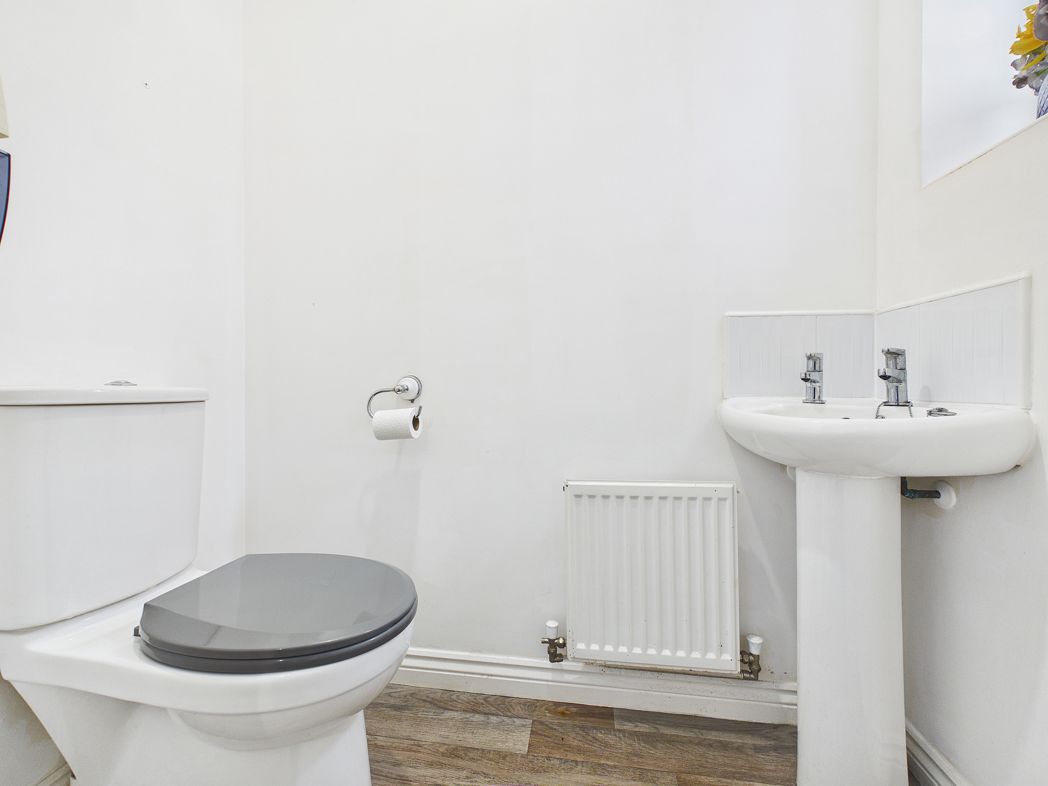 Property image 4 of 9