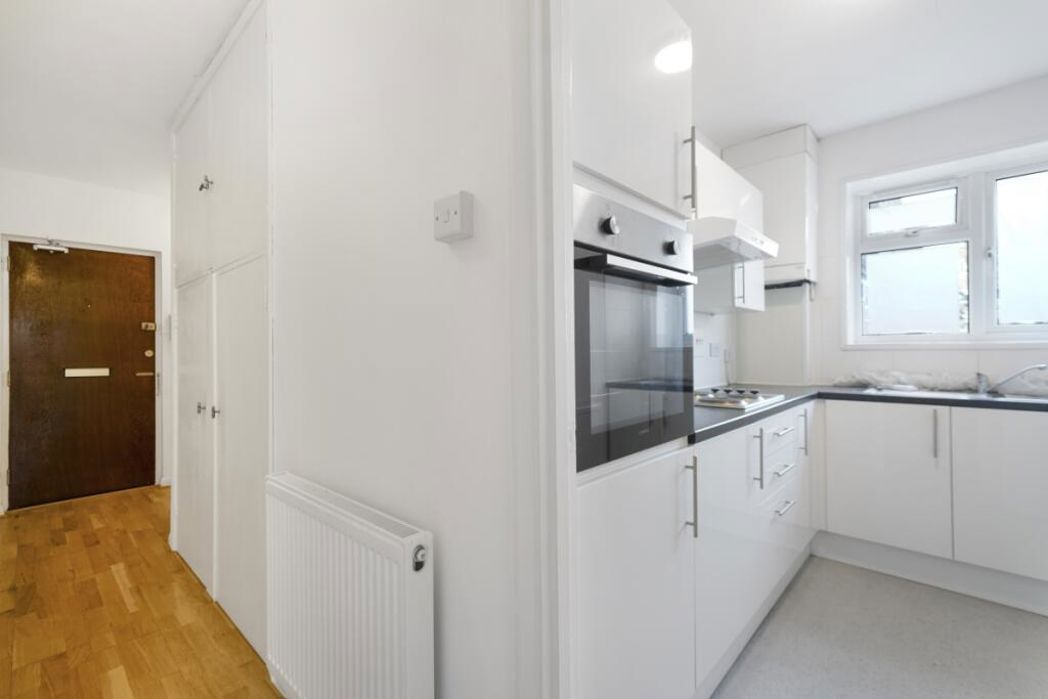 Property image 2 of 11