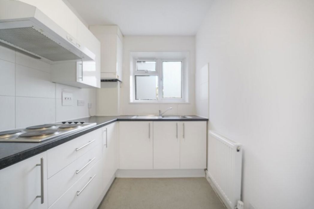 Property image 3 of 11