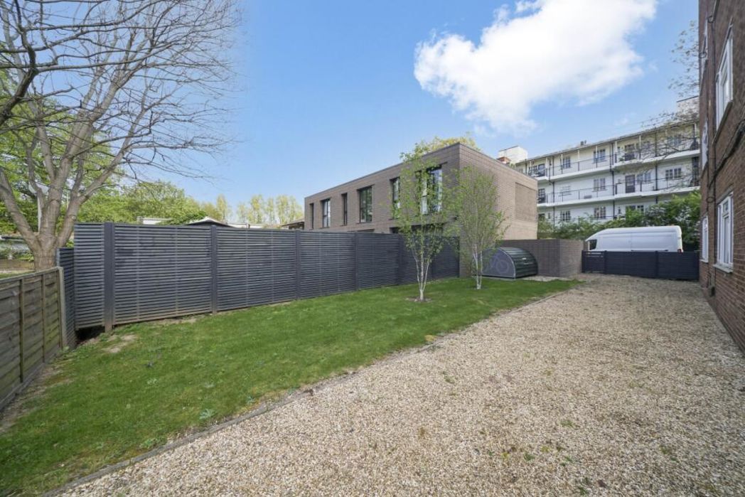 Property image 10 of 11