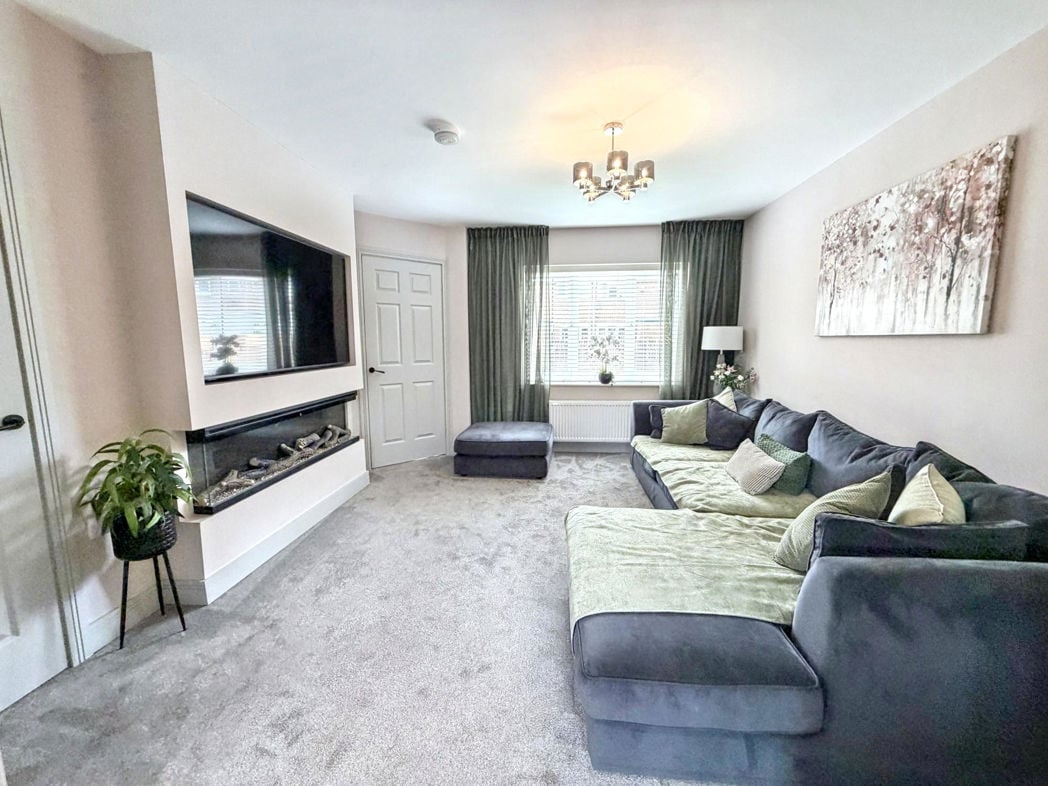 Property image 4 of 27