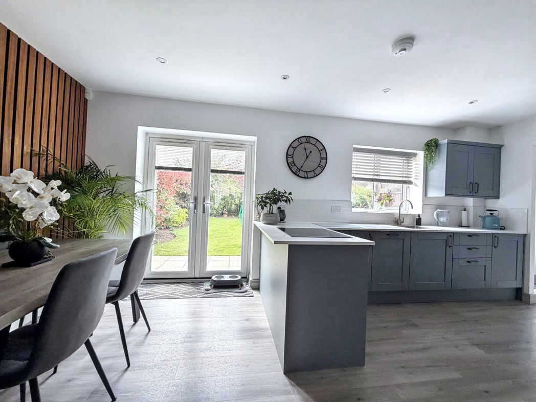 Property image 2 of 27