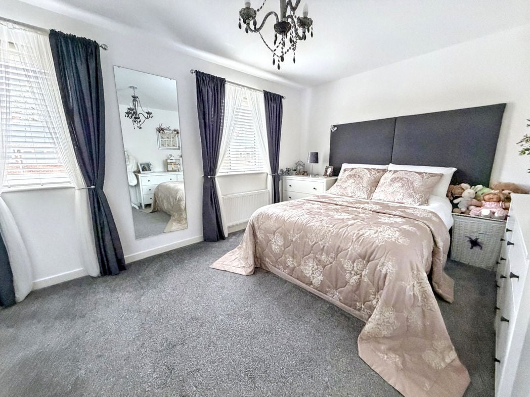 Property image 19 of 27