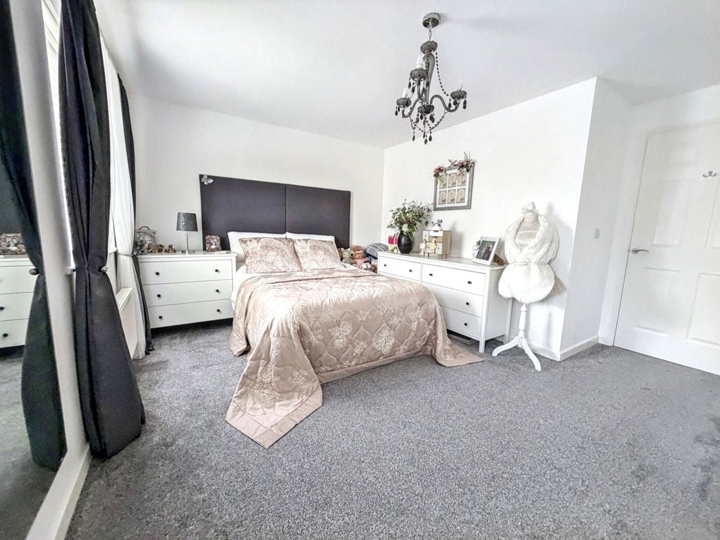 Property image 20 of 27