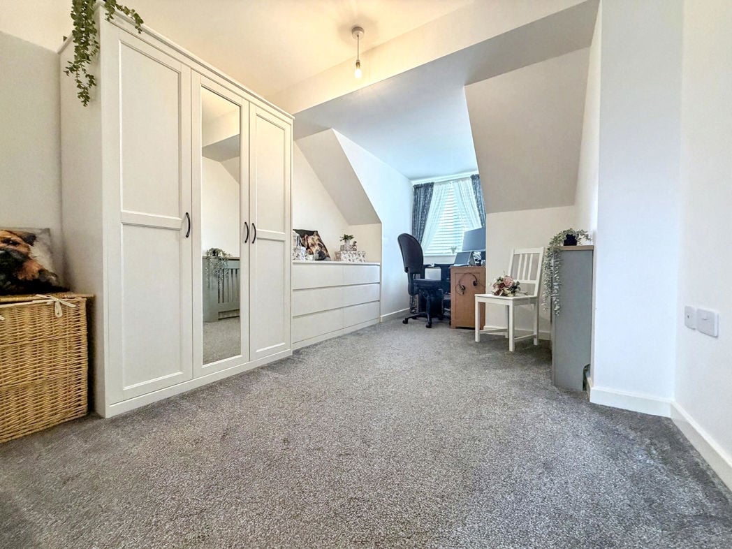 Property image 21 of 27