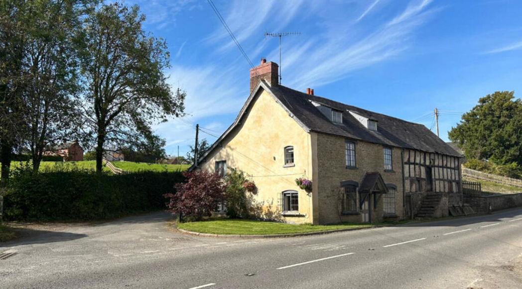 Property image 1 of 21