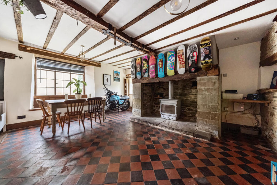 Property image 3 of 21