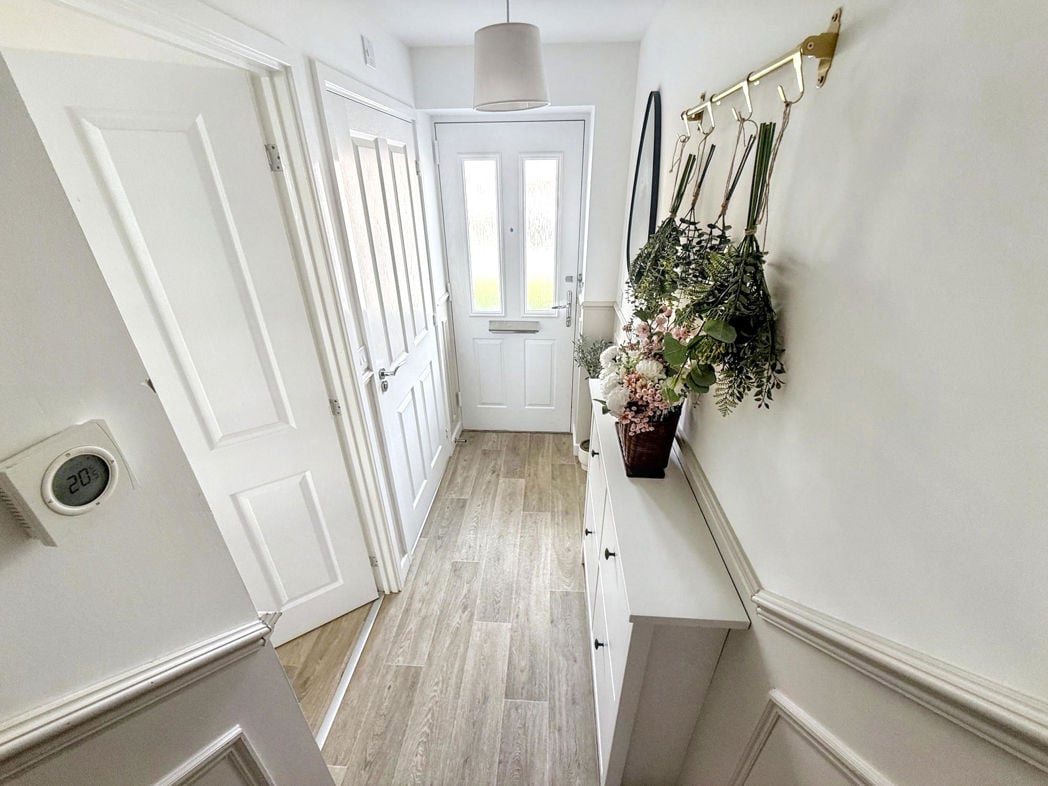 Property image 11 of 21
