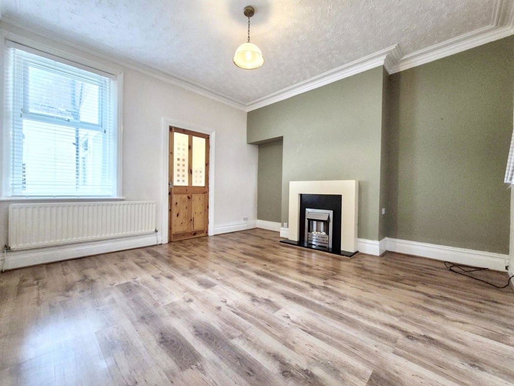 Property image 2 of 13