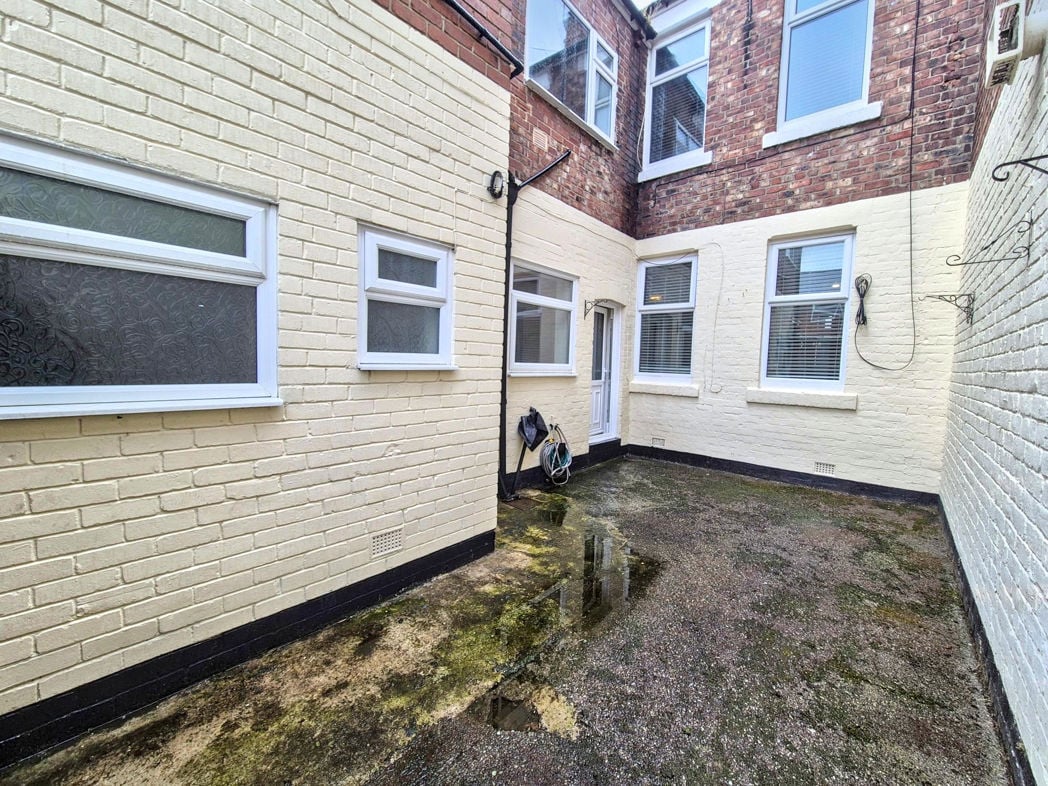 Property image 12 of 13
