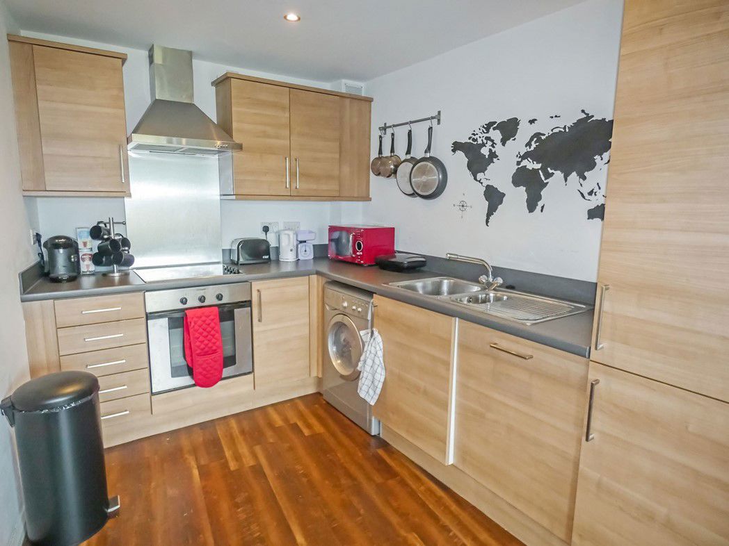 Property image 3 of 12