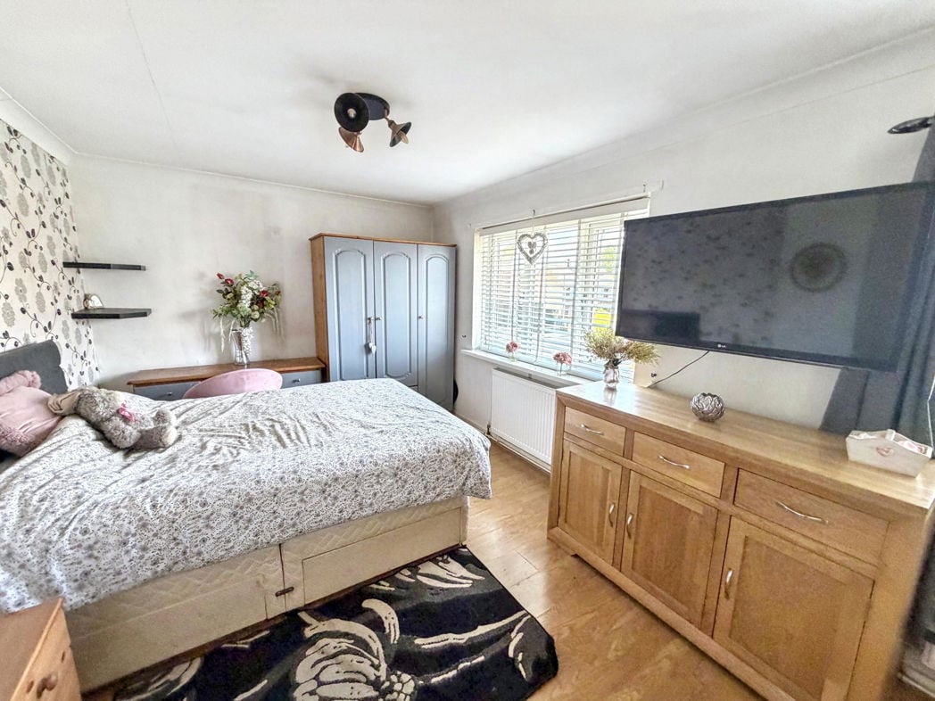 Property image 11 of 20