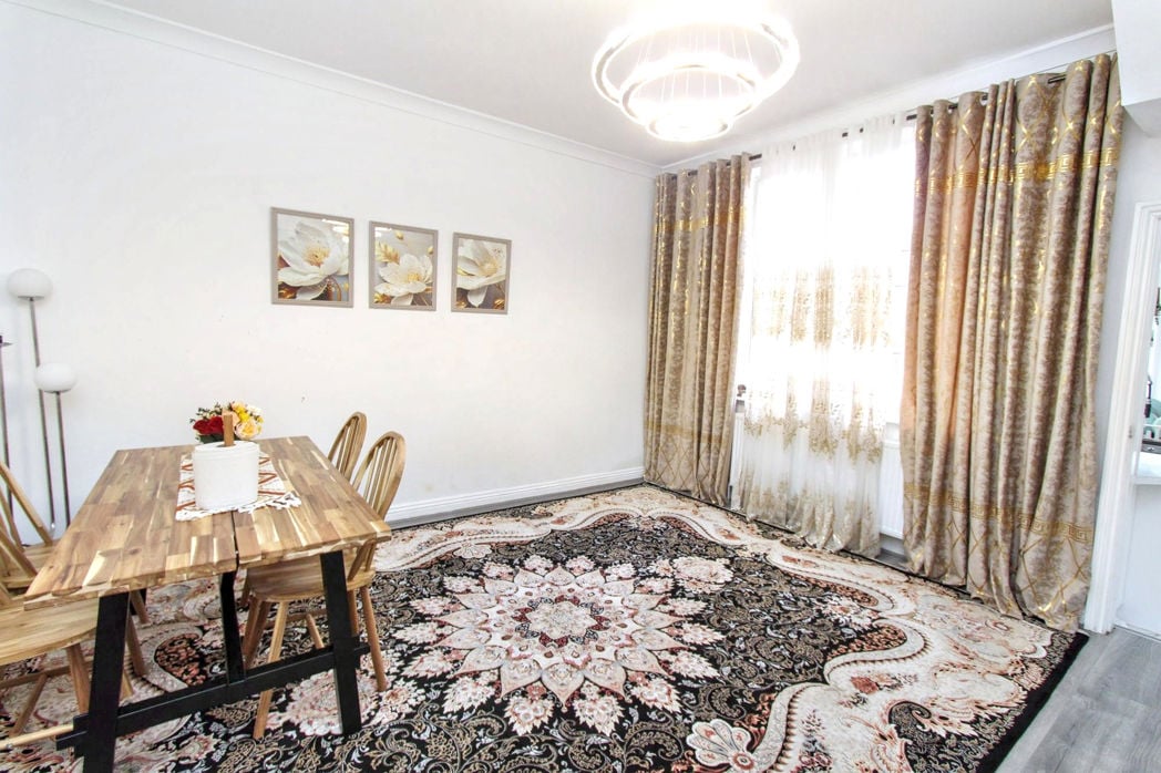 Property image 3 of 7