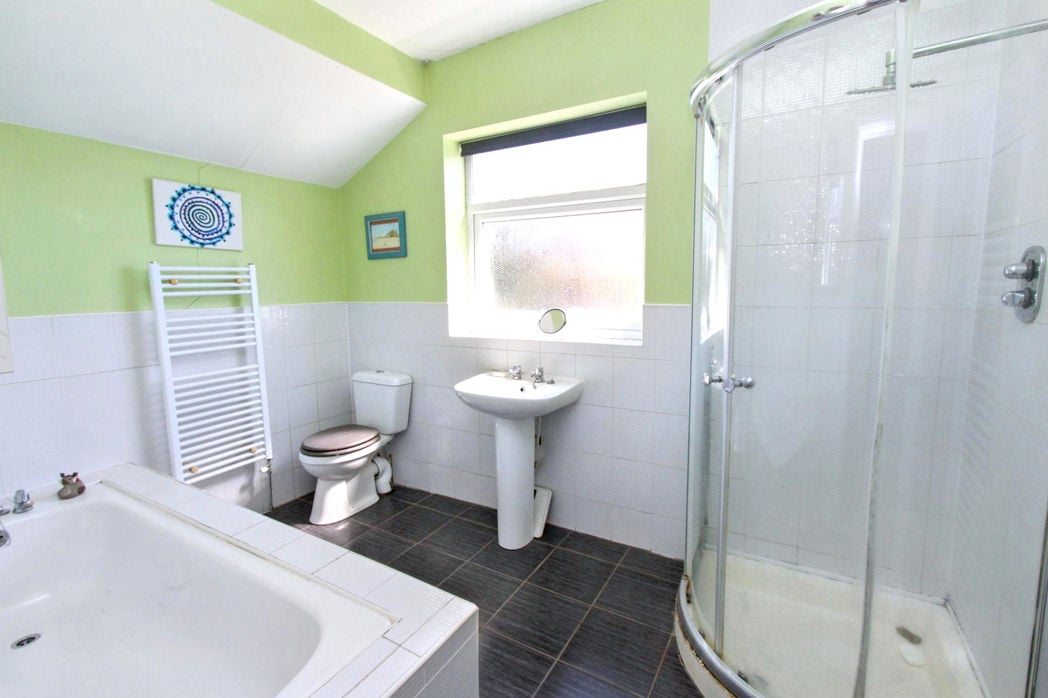 Property image 8 of 9