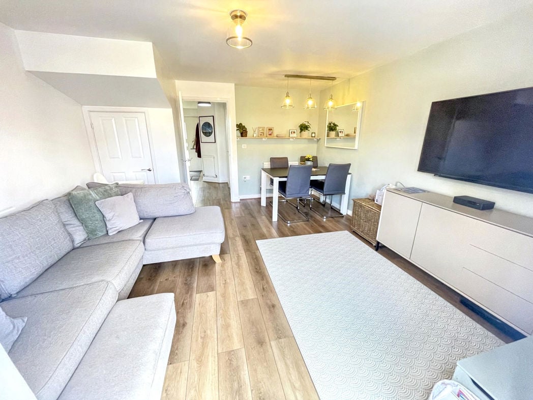 Property image 5 of 12