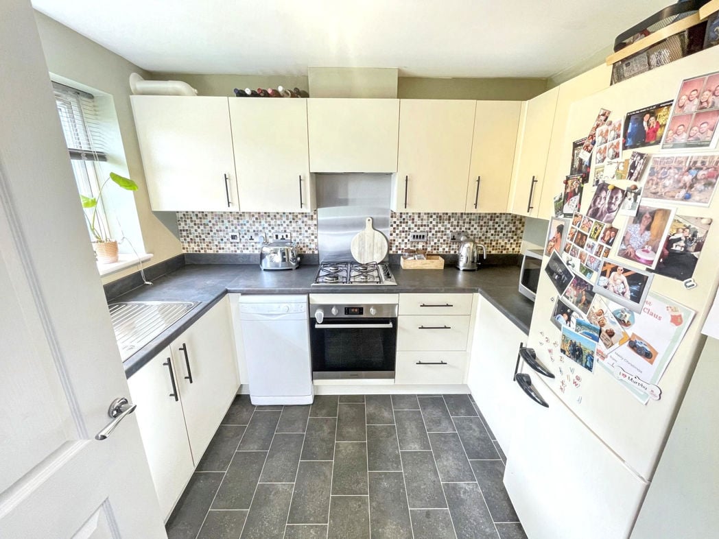 Property image 6 of 12