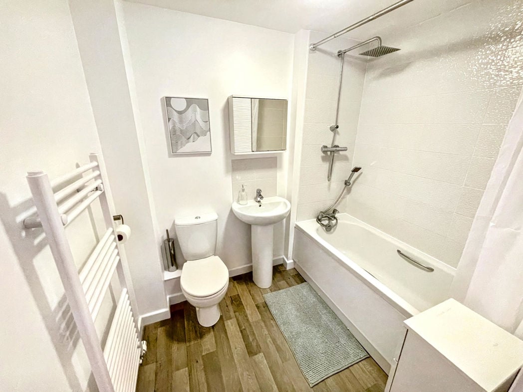 Property image 10 of 12