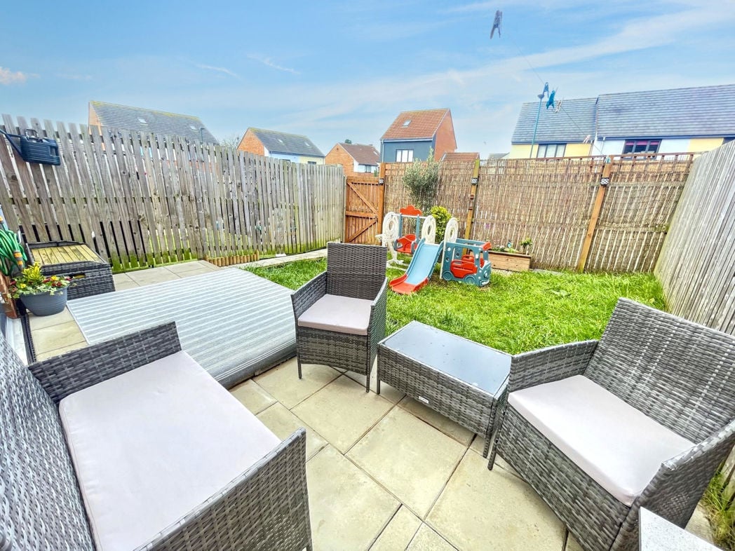 Property image 11 of 12