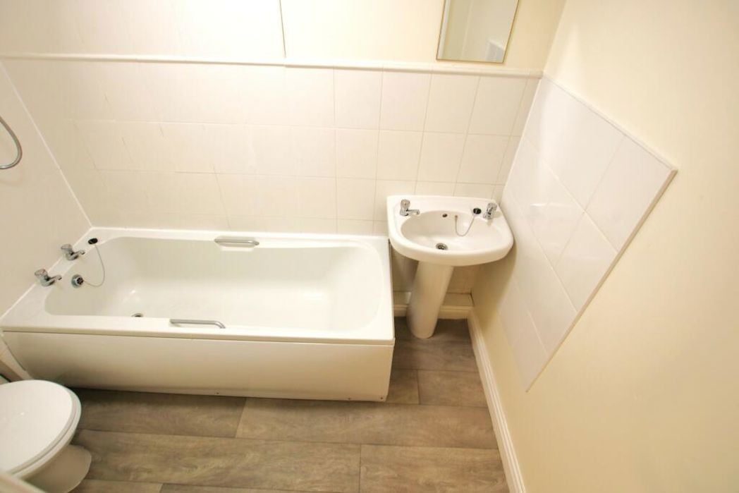Property image 9 of 9