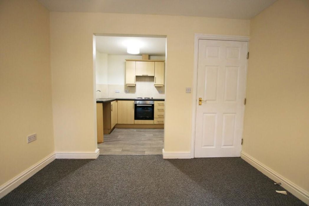 Property image 5 of 9