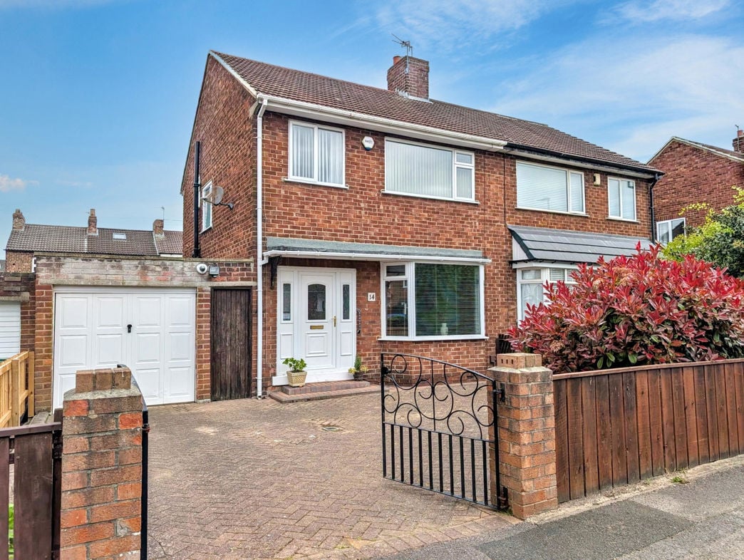 Property image 1 of 12