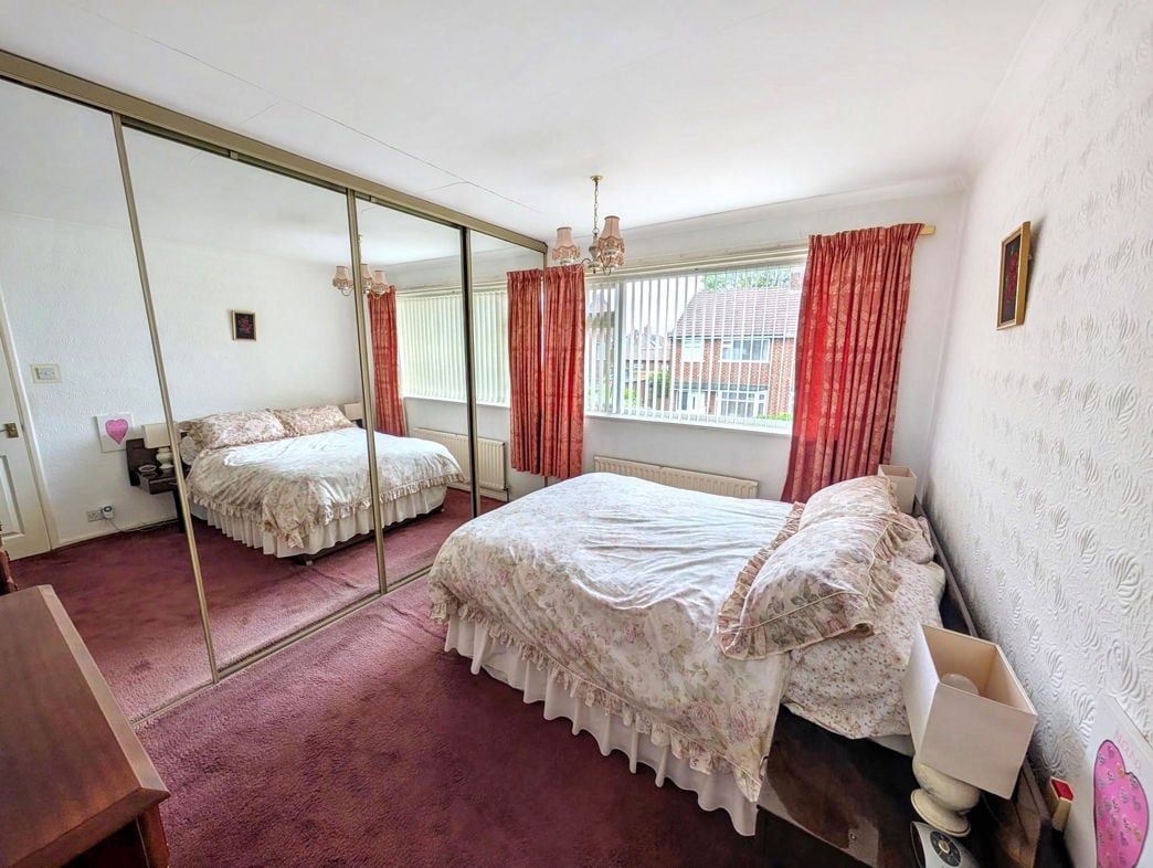 Property image 5 of 12