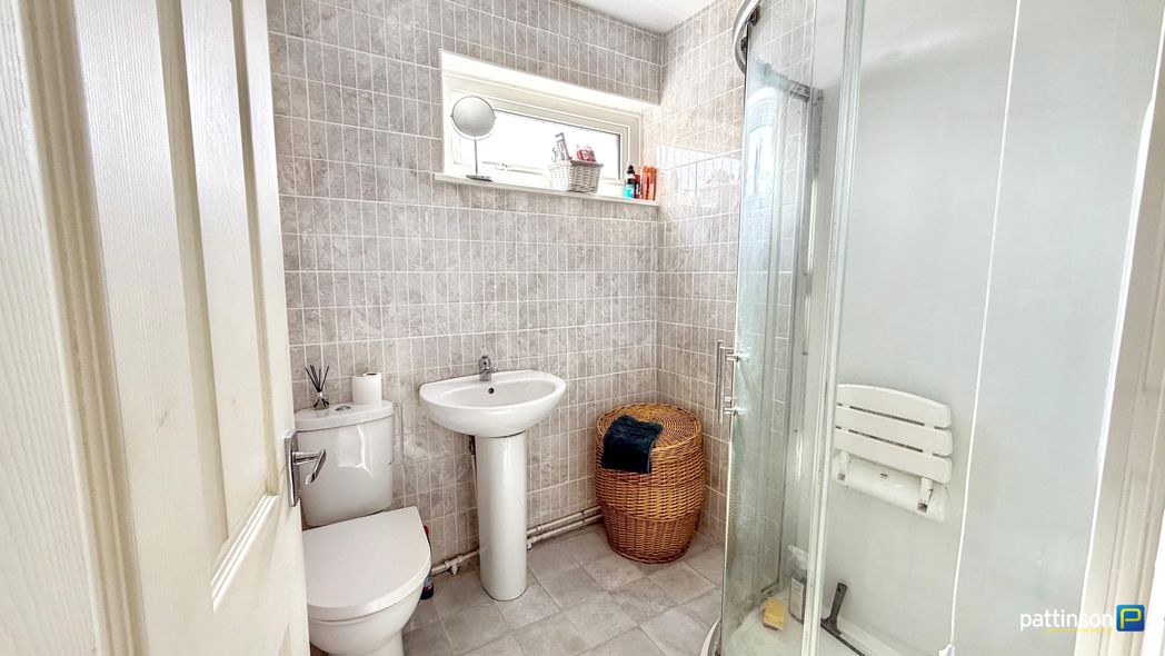 Property image 16 of 22