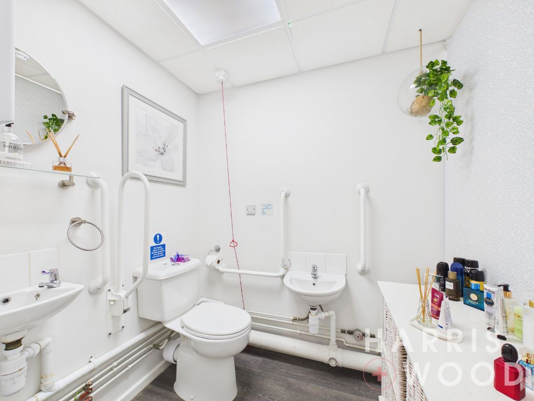Property image 43 of 83