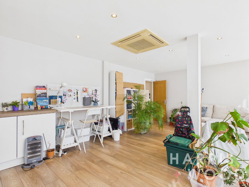 Property image 65 of 83