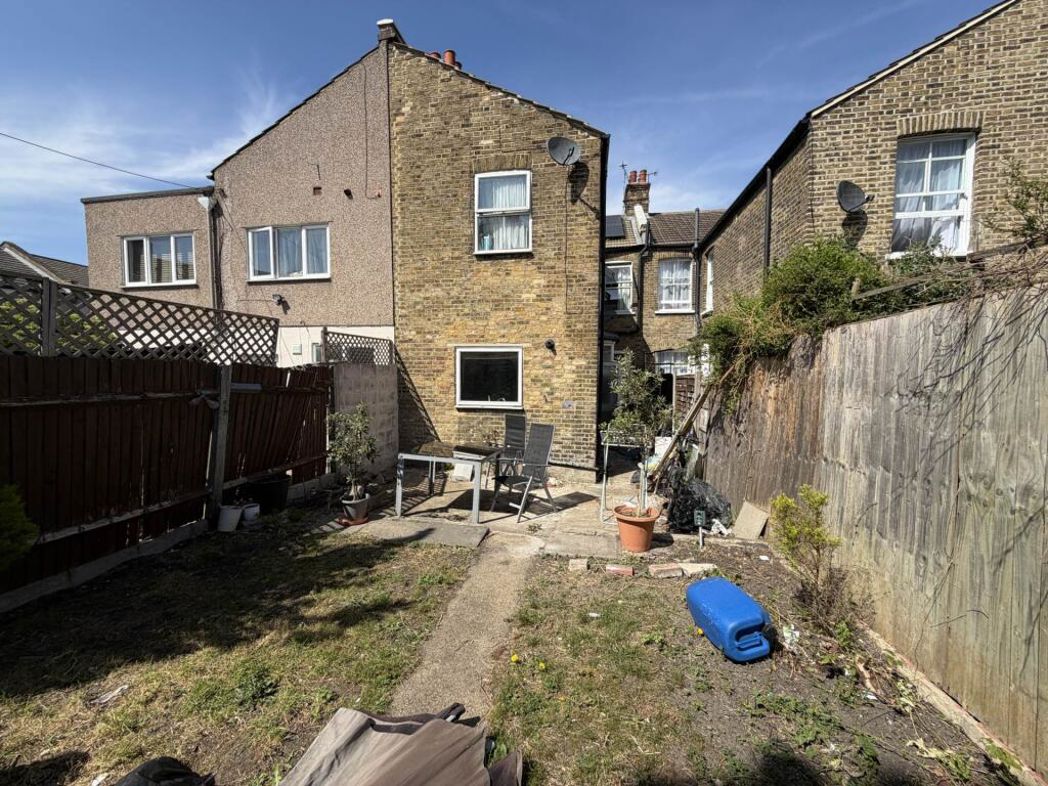 Property image 5 of 11