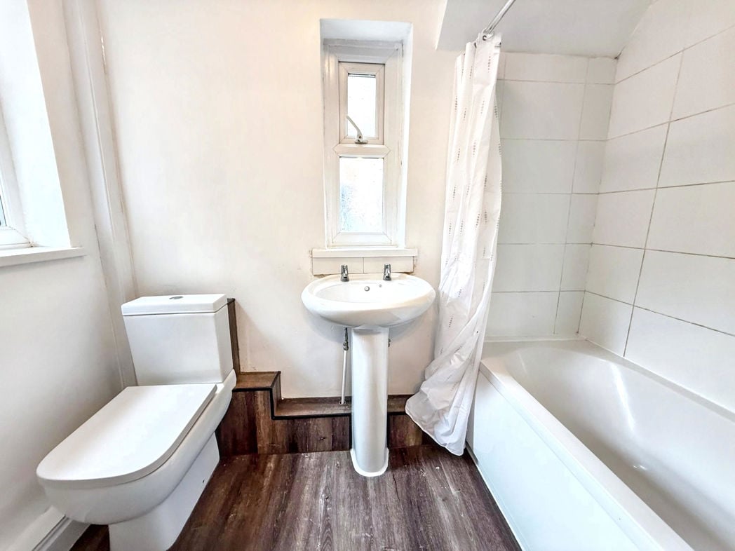 Property image 4 of 6