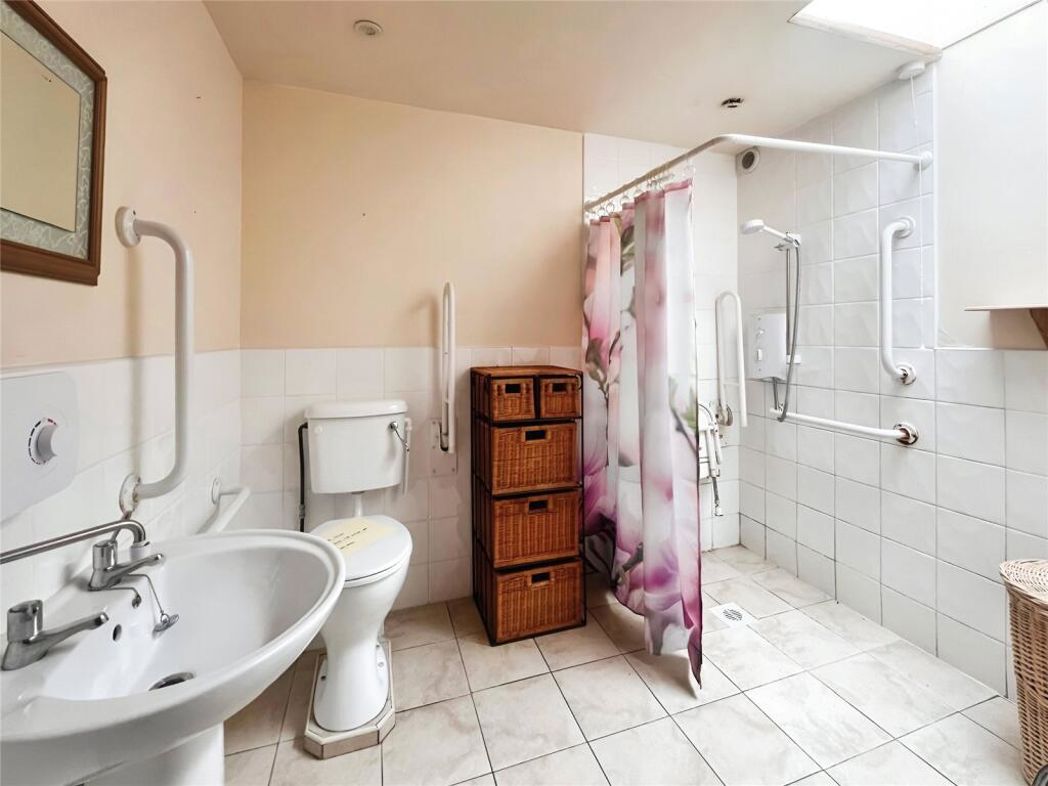 Property image 9 of 25