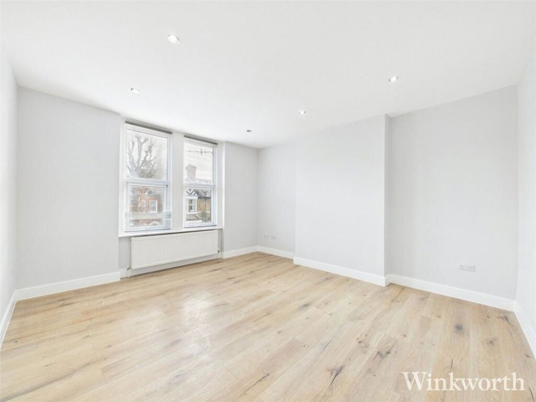 Property image 10 of 10