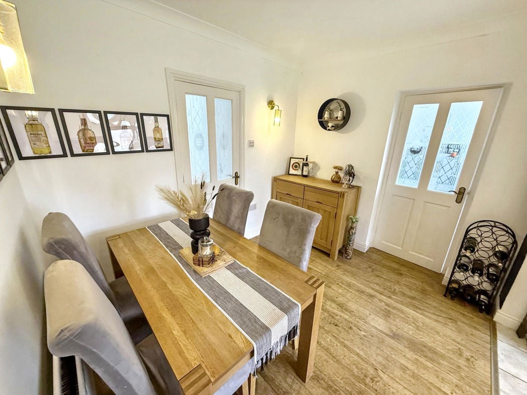 Property image 6 of 18