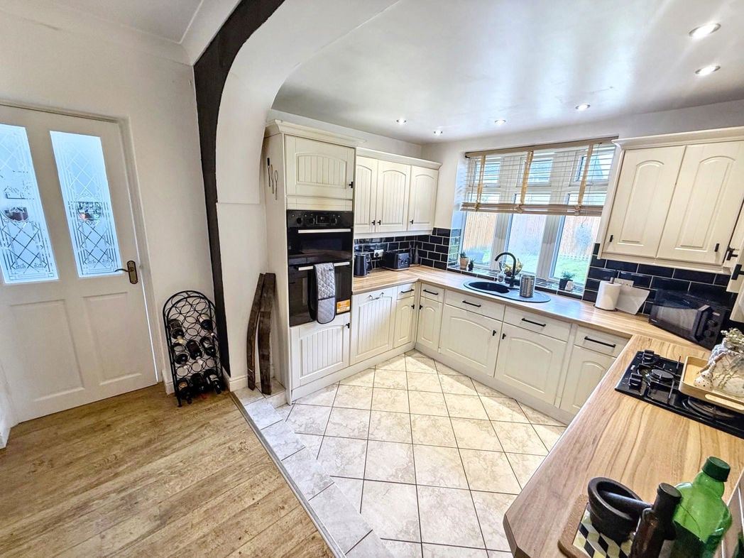 Property image 5 of 18