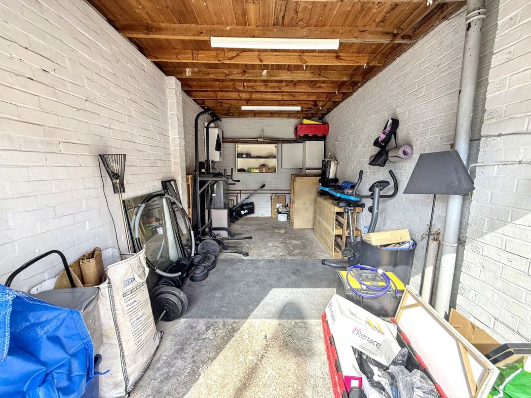 Property image 18 of 18