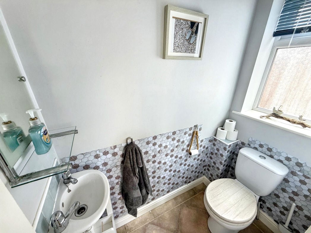 Property image 10 of 18