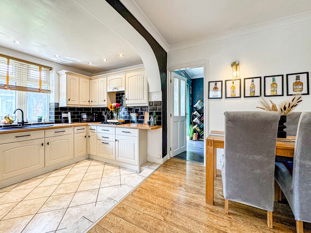 Property image 7 of 19