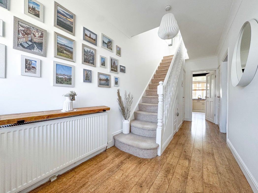 Property image 2 of 19