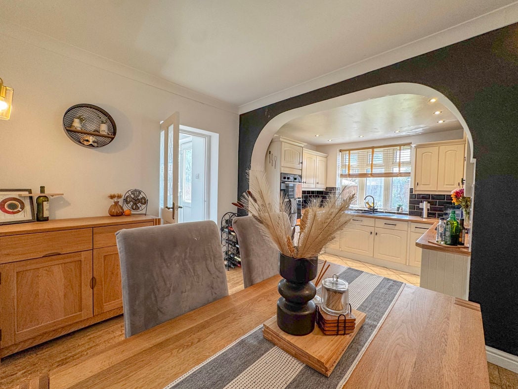 Property image 6 of 19