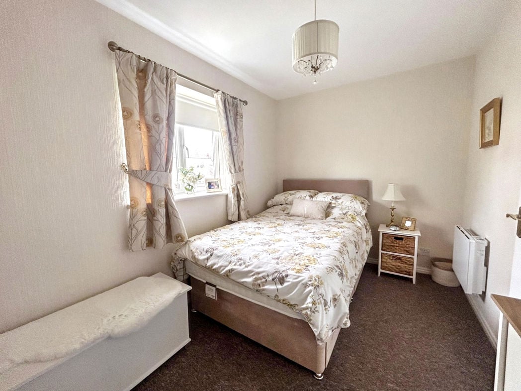 Property image 10 of 13