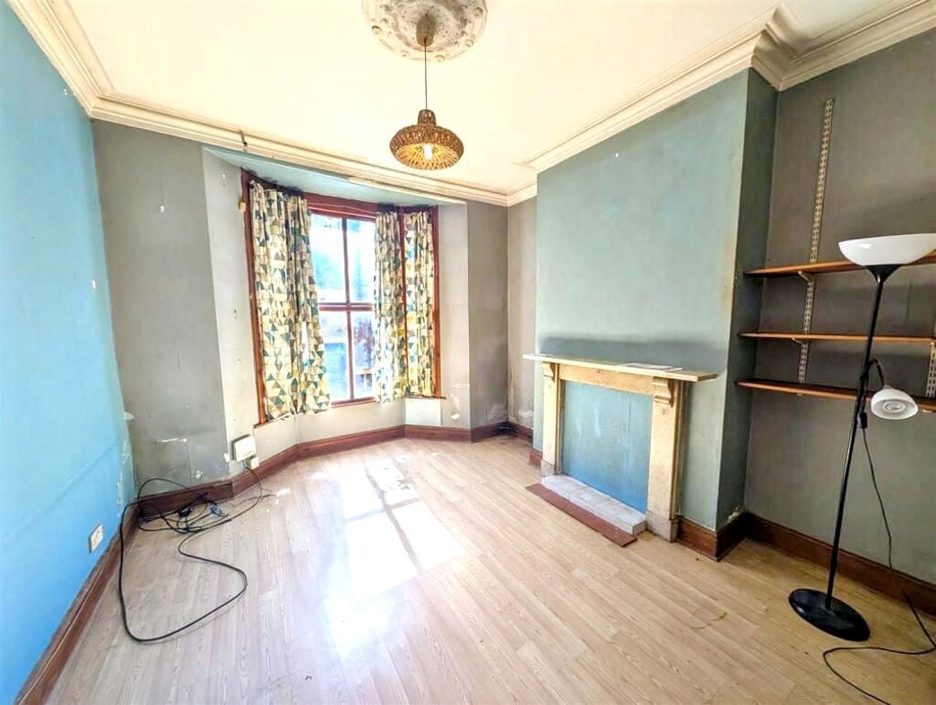 Property image 2 of 10