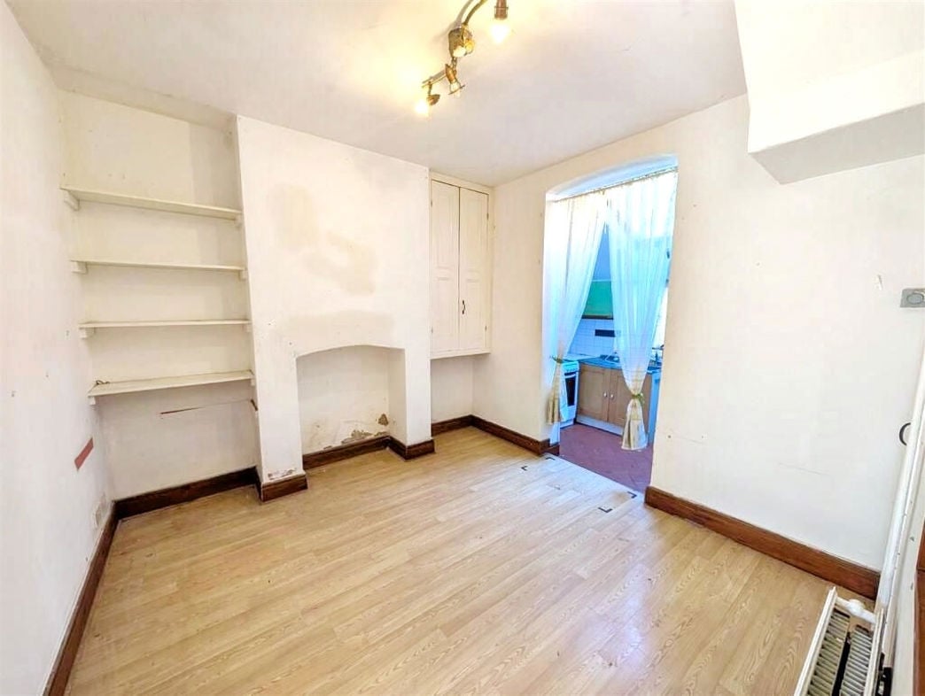 Property image 3 of 10