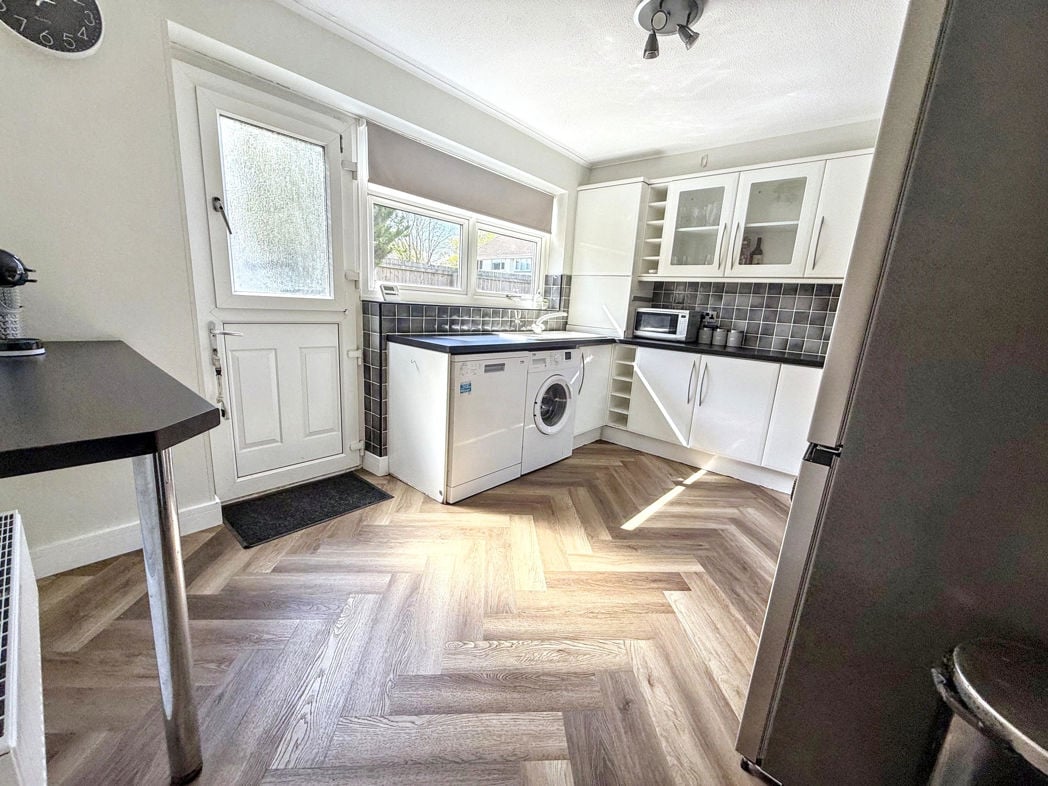Property image 6 of 15