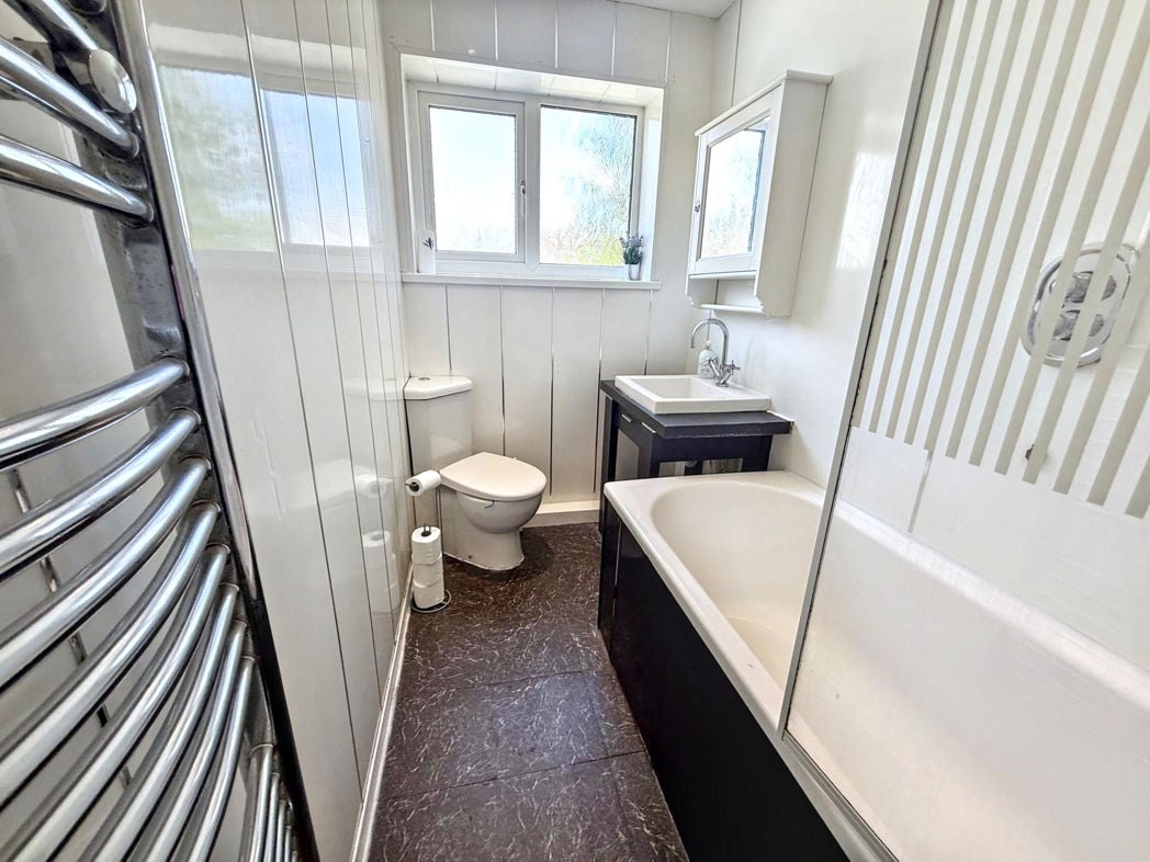 Property image 11 of 15